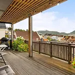 Dinbnb Homes I Panorama View 600m From Bryggen Daire Bergen